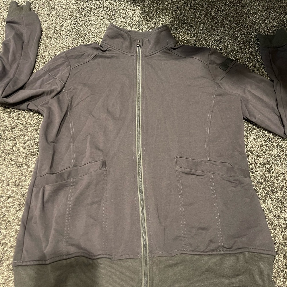 Scrub jacket size small
